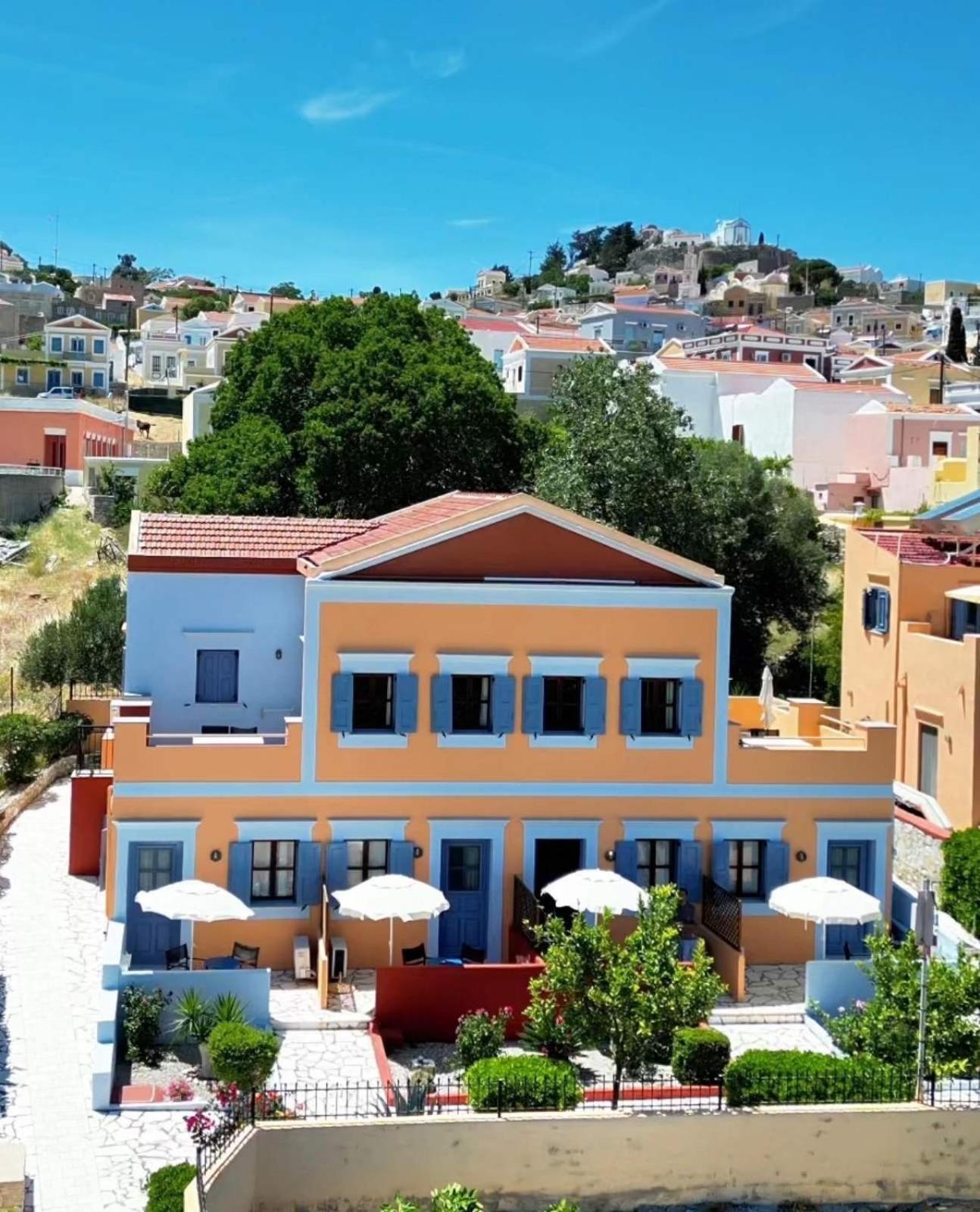Taxiarchis Aparthotel Symi Exterior foto