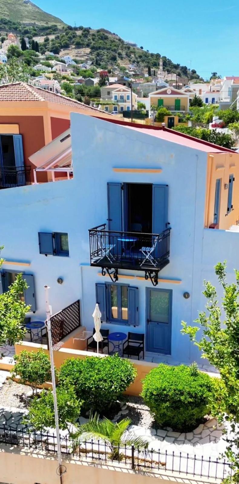 Taxiarchis Aparthotel Symi Exterior foto